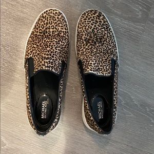 Michael Kors cheeta slides